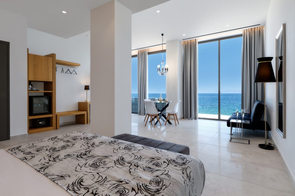 grandsuite-mythical-coast-mytilene-greece-0ew12a08